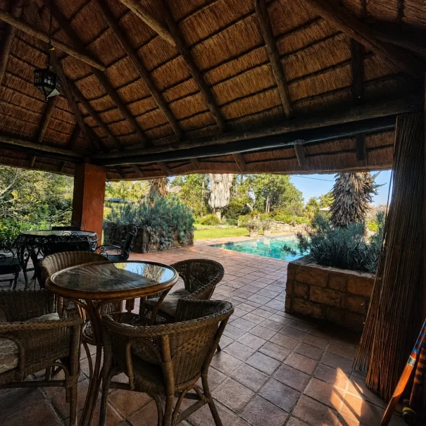 Property - Lapa Pool